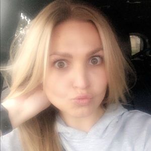 Meet your Posher, Brittni